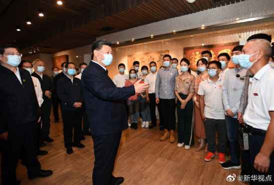 习近平勉励青年学子:不负青春不负韶华不负时代