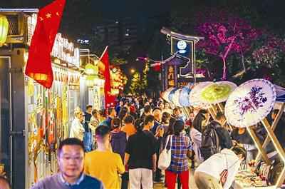 长假十大夜游城成都热度居首,这些城市也上榜了