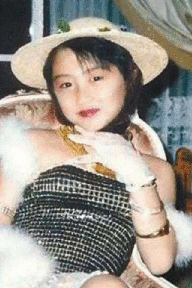 你确定不是关晓彤吗?谢霆锋童年女装照片流出