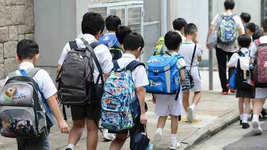 香港暂停幼儿园及中小学面授课程 将持续到圣诞假期