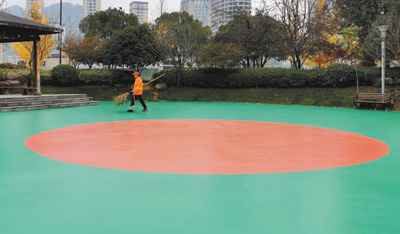 广场损毁地面已修复（反馈）