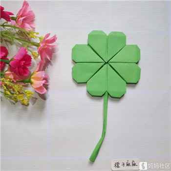 001 代表幸福的四叶草,赶紧来折一个吧~
