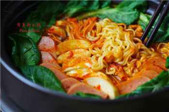 002 大冬天不想做饭,来个简易部队锅吧~