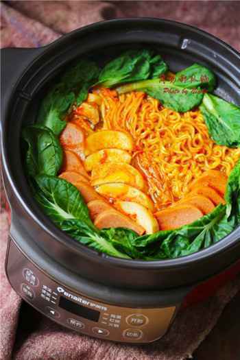 008 大冬天不想做饭,来个简易部队锅吧~