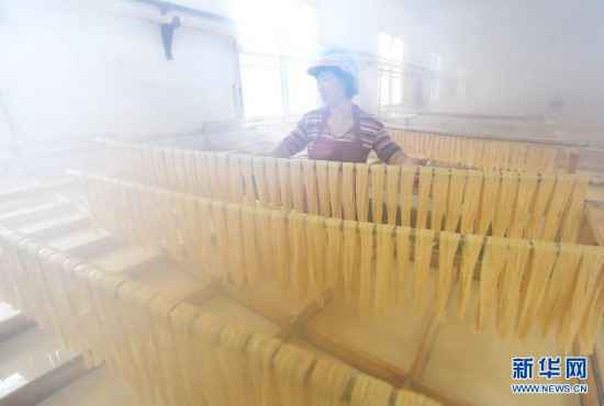 福建长汀:手工腐竹加工忙
