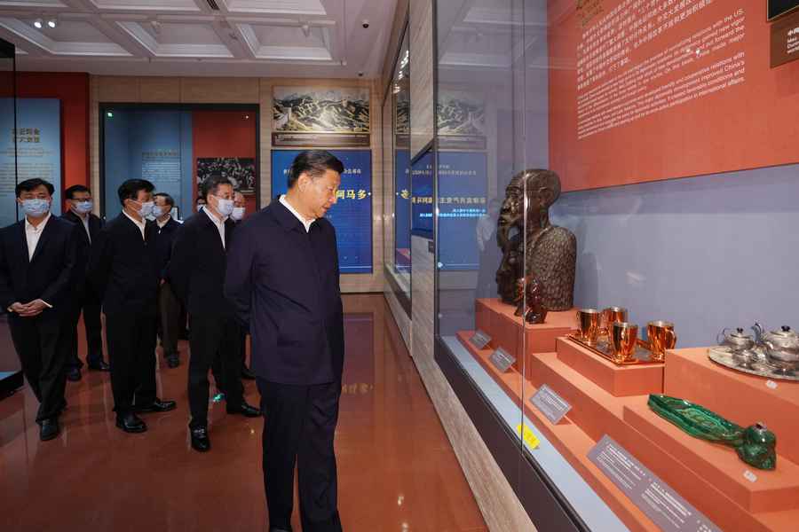 习近平:同世界各国人民深化友谊加强交流 推动构建人类命运共同体