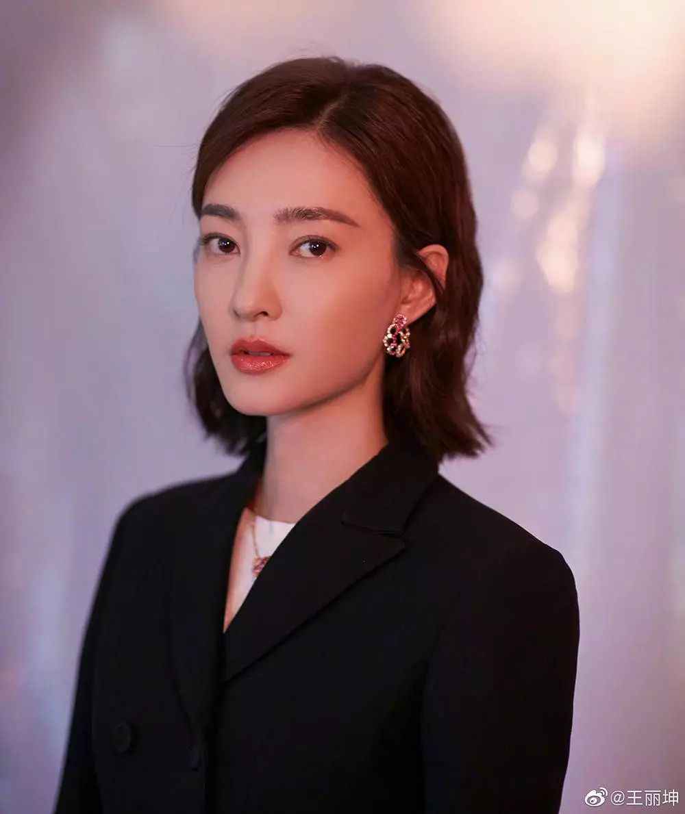 看了王丽坤的护肤秘籍,终于知道她为啥叫“素颜女神”了