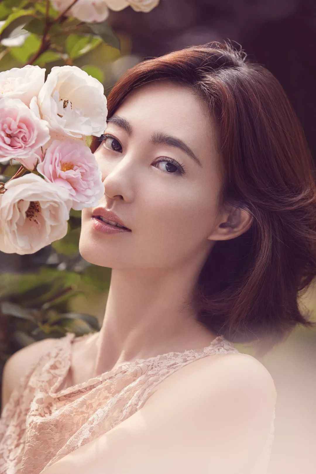 看了王丽坤的护肤秘籍,终于知道她为啥叫“素颜女神”了