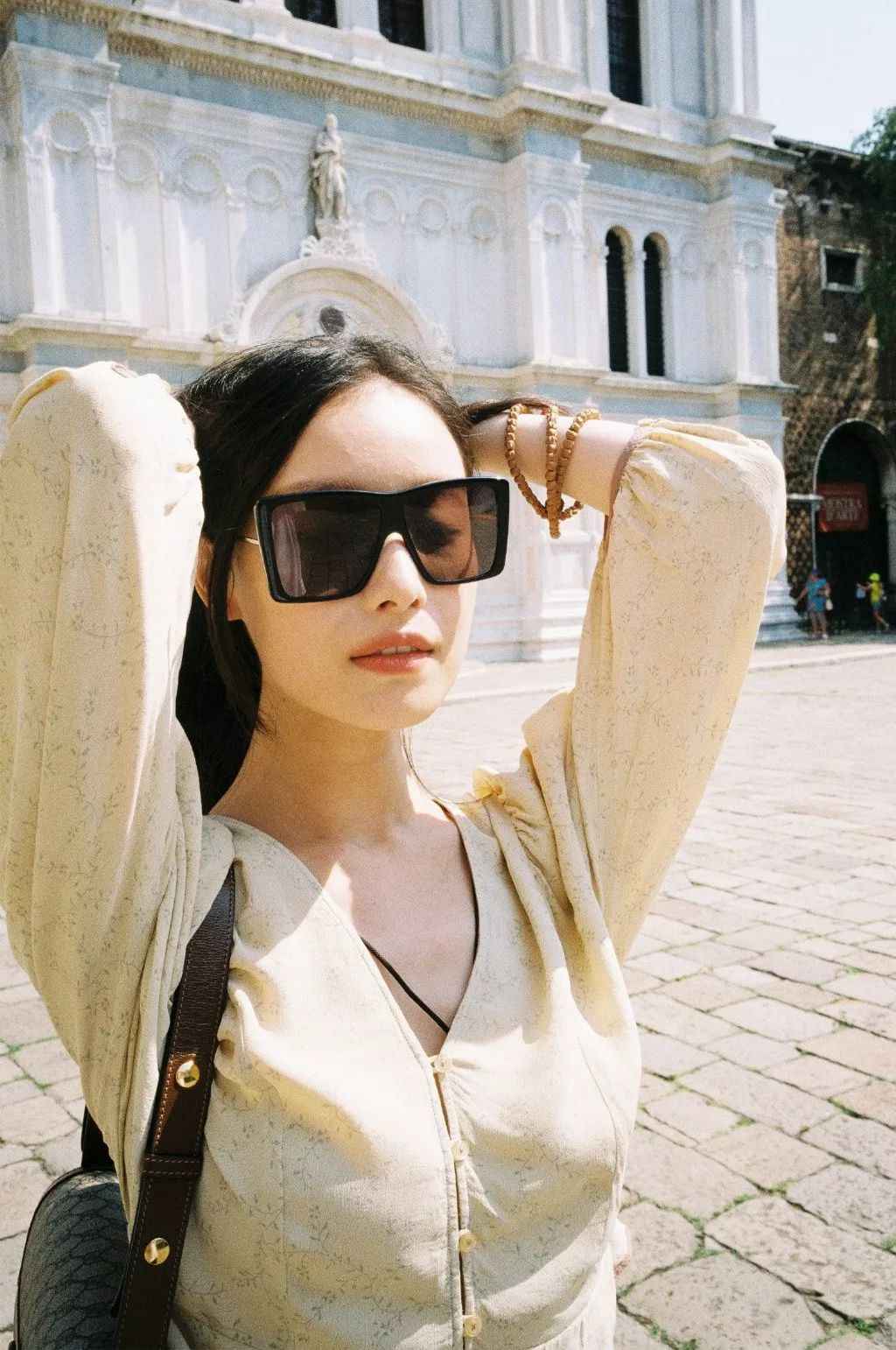 高清镜头下的倪妮,是如何拯救晒伤脸的?
