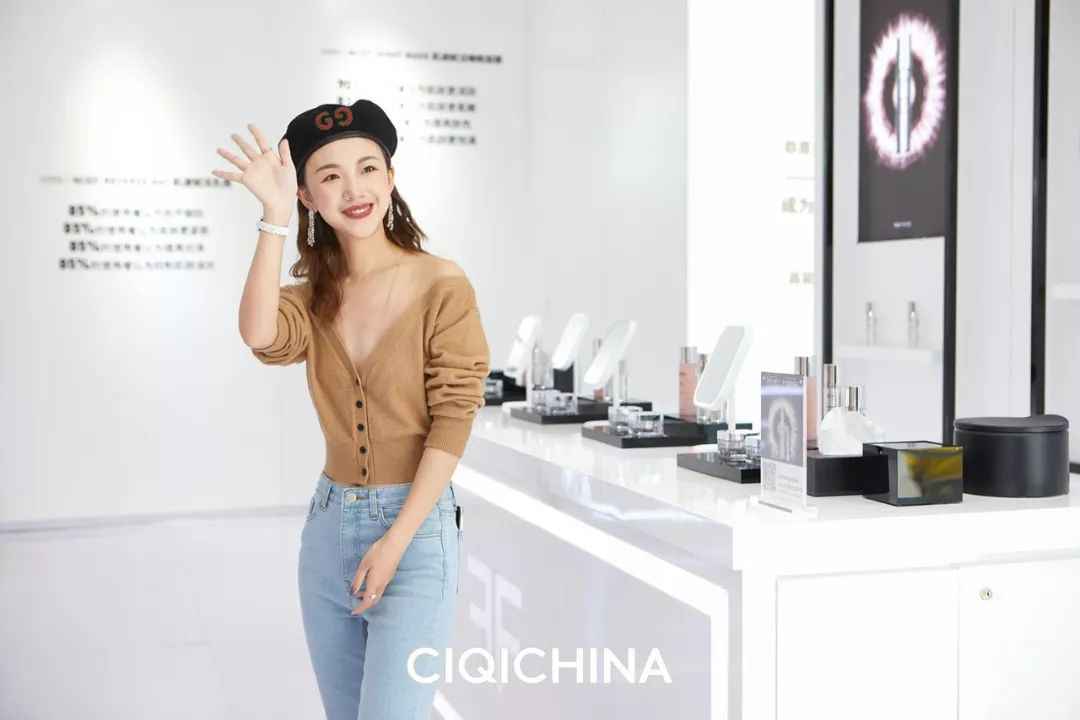 神说要有光,于是有了高能玩家菲洛嘉