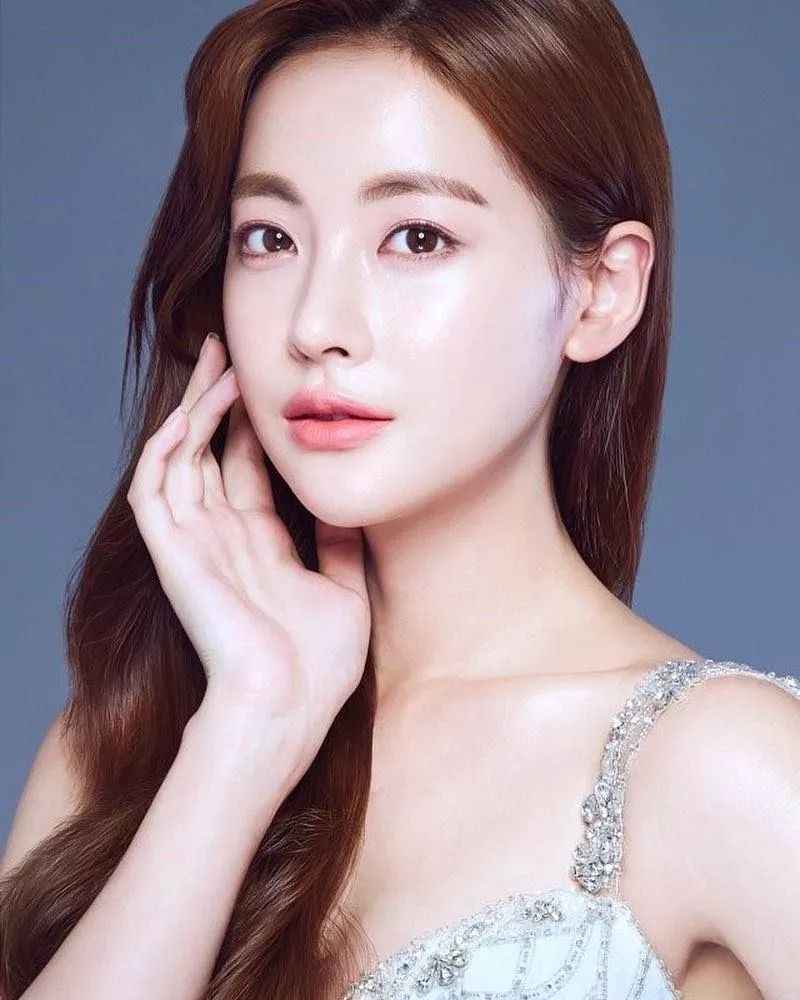 你的长相×你的肌肤=专属完美底妆!