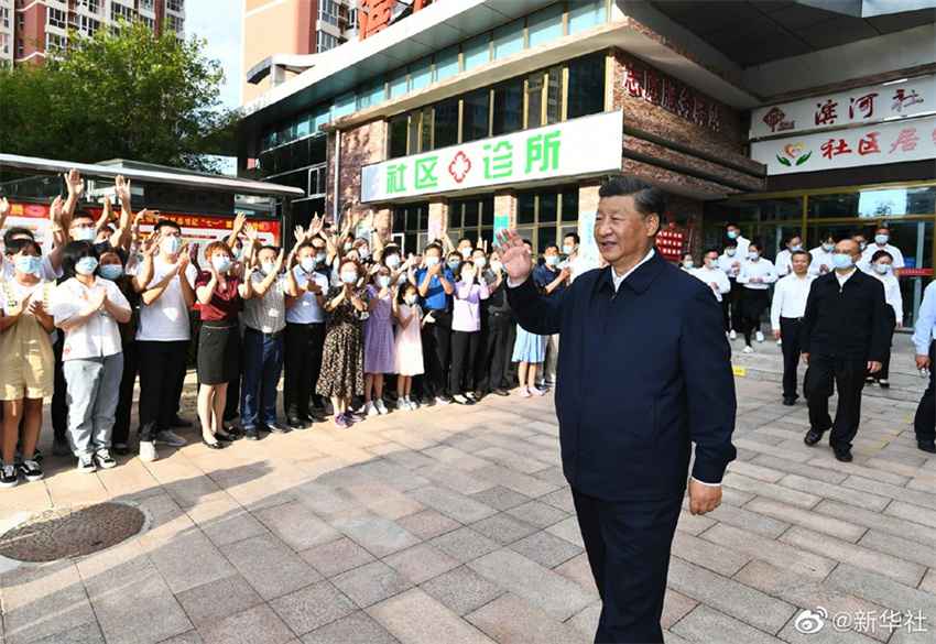 习近平在承德市考察调研