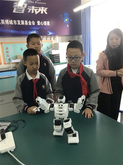 自制科普视频，网红母子代言美丽家乡