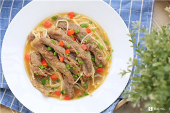 004 上班太忙没时间做饭?酸汤金针肥牛你一定要学会!