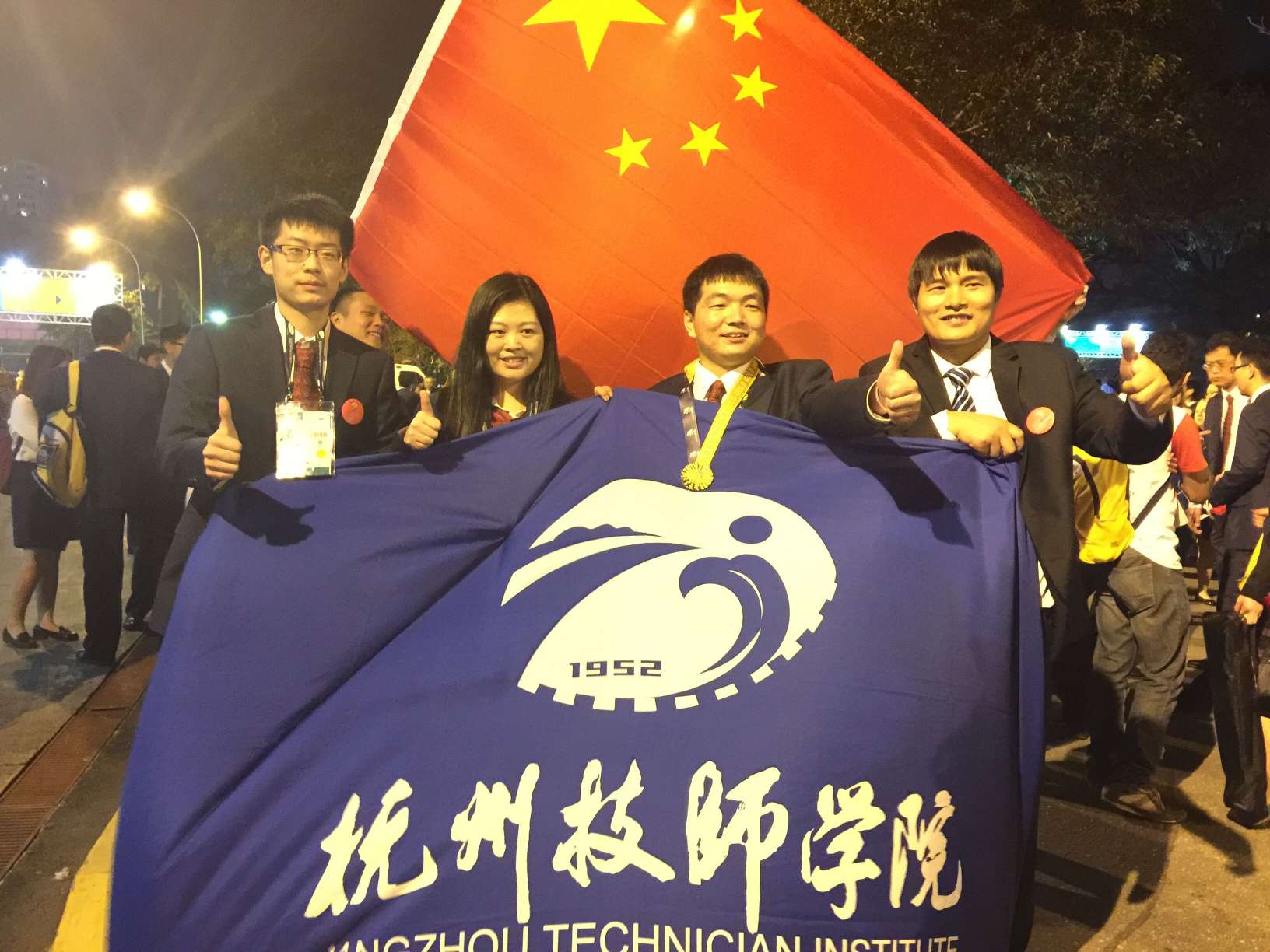 杨金龙:兴趣坚持成就出彩人生三尺讲台传承工匠精神